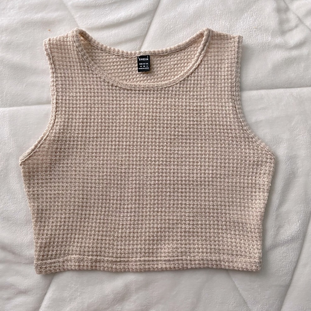 KNITTED CROPPED SHIRT
